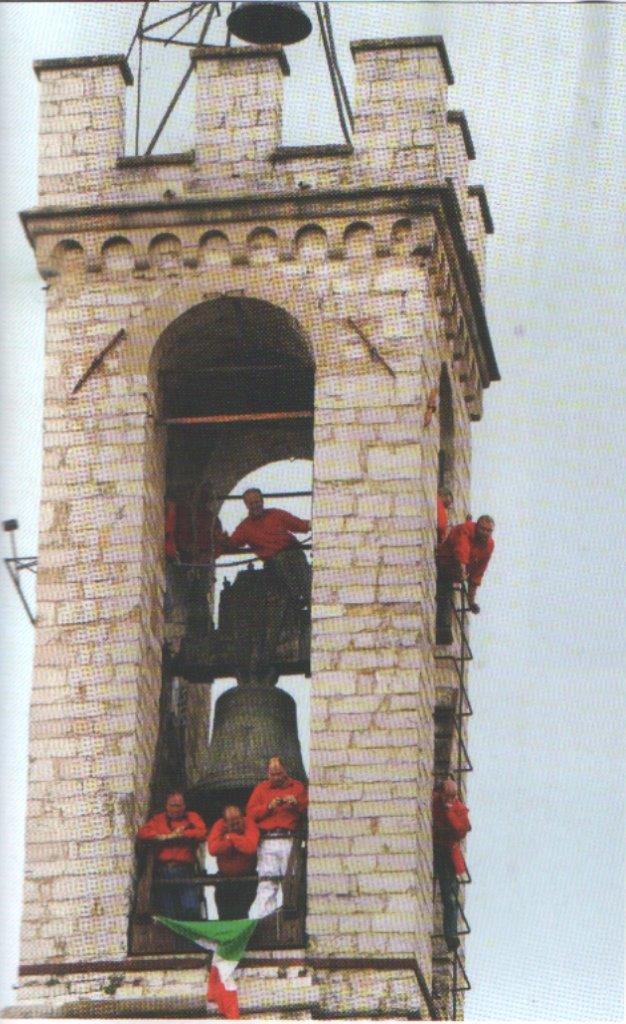 2011 torre con i campanari